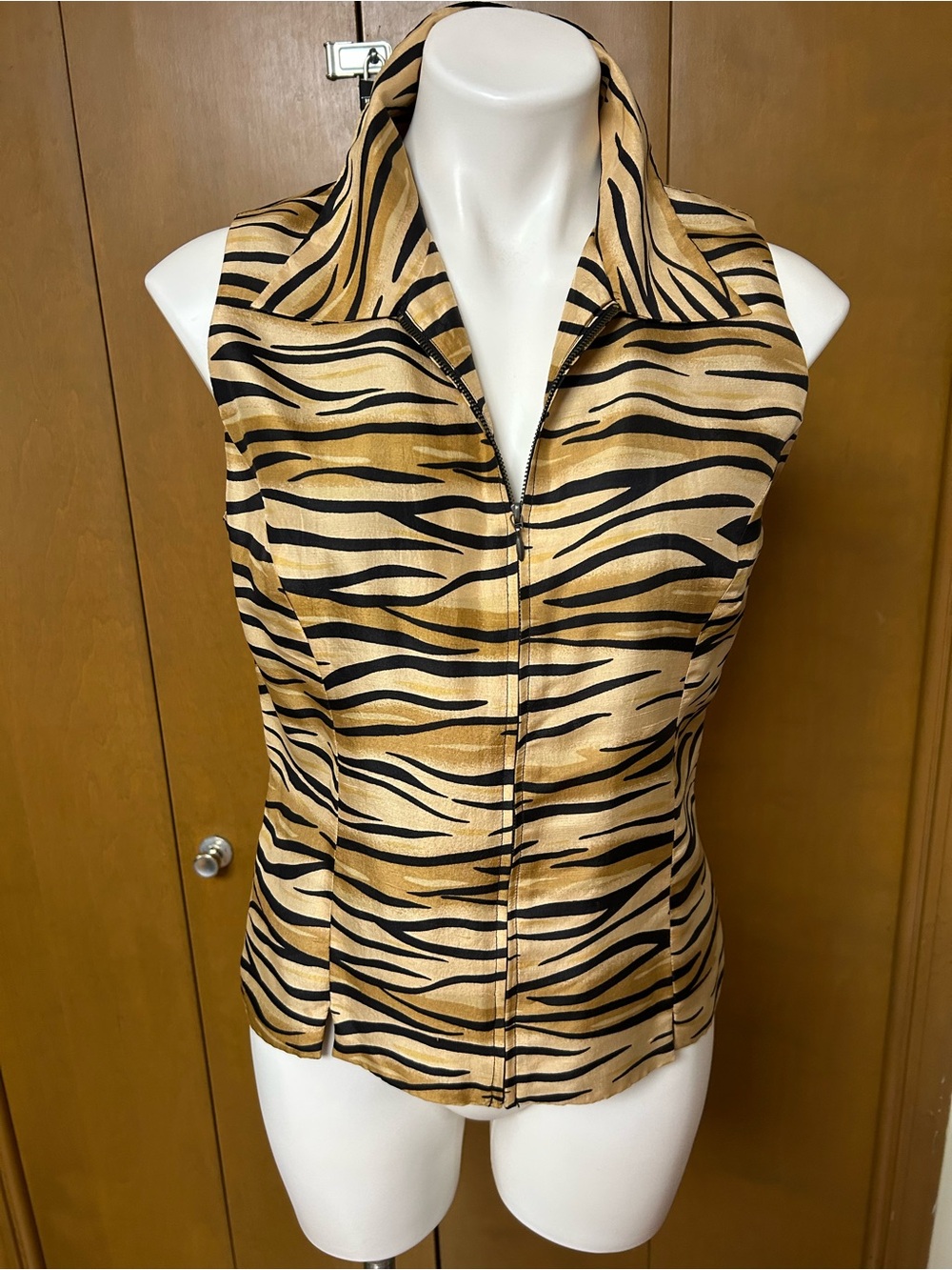 SilkLand Gold and Black Zebra-Print Zip-Up Camisole Top